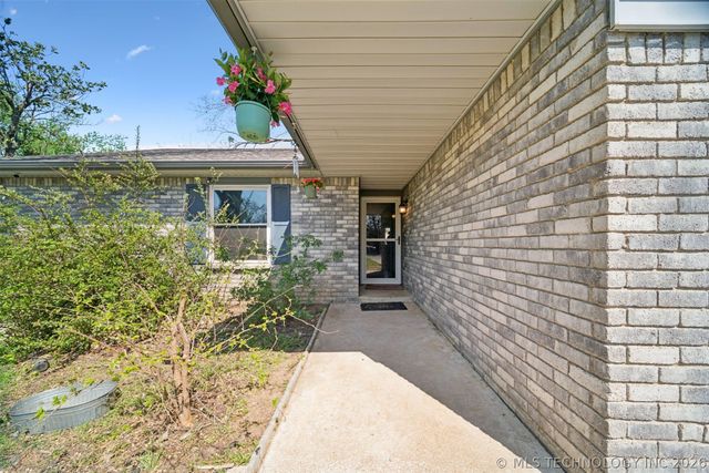 10277 E 2nd Street, Claremore, OK 74019