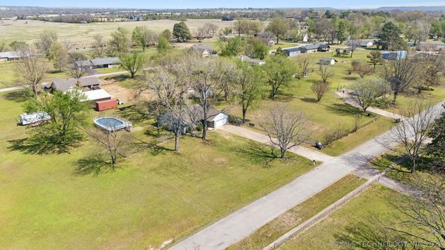 10277 E 2nd Street, Claremore, OK 74019