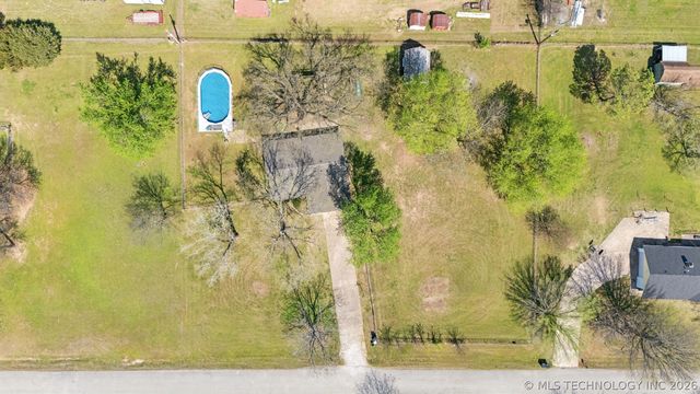 10277 E 2nd Street, Claremore, OK 74019