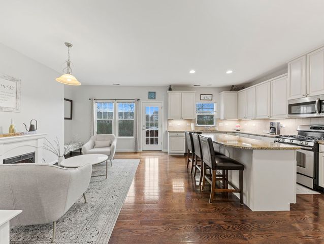 3465 Bradbury Circle, Aurora, IL 60504