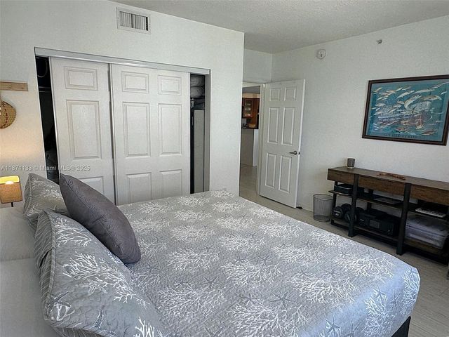 2080 S OCEAN DRIVE LPH06, Hallandale Beach, FL 33009