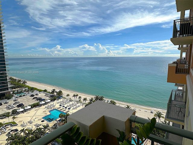 2080 S OCEAN DRIVE LPH06, Hallandale Beach, FL 33009