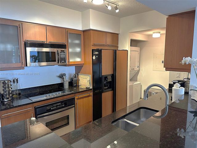 2080 S OCEAN DRIVE LPH06, Hallandale Beach, FL 33009