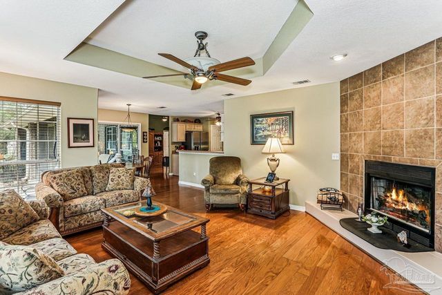 1638 Monet Dr, Gulf Breeze, FL 32563