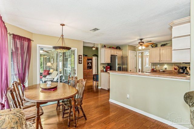 1638 Monet Dr, Gulf Breeze, FL 32563