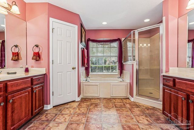 1638 Monet Dr, Gulf Breeze, FL 32563