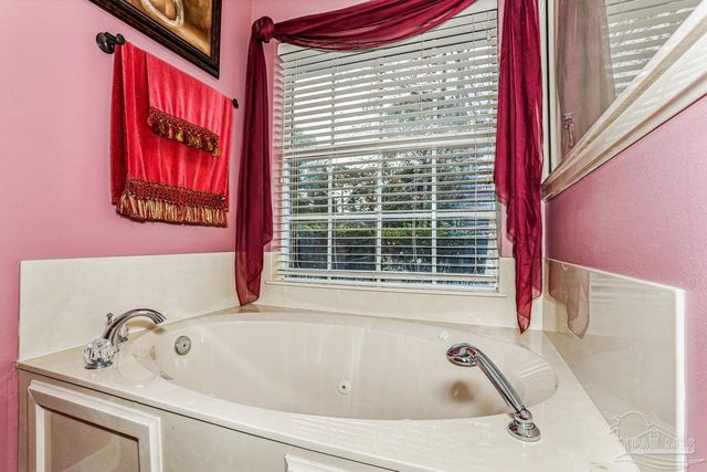 1638 Monet Dr, Gulf Breeze, FL 32563