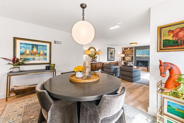 7137 N Santa Monica BOULEVARD, Fox Point, WI 53217
