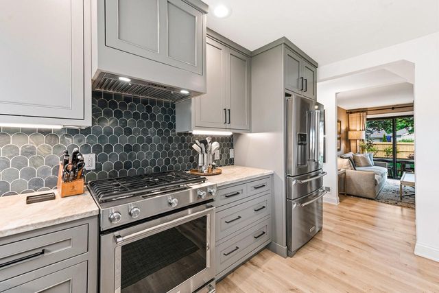 7137 N Santa Monica BOULEVARD, Fox Point, WI 53217