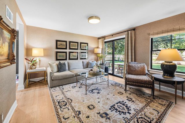 7137 N Santa Monica BOULEVARD, Fox Point, WI 53217
