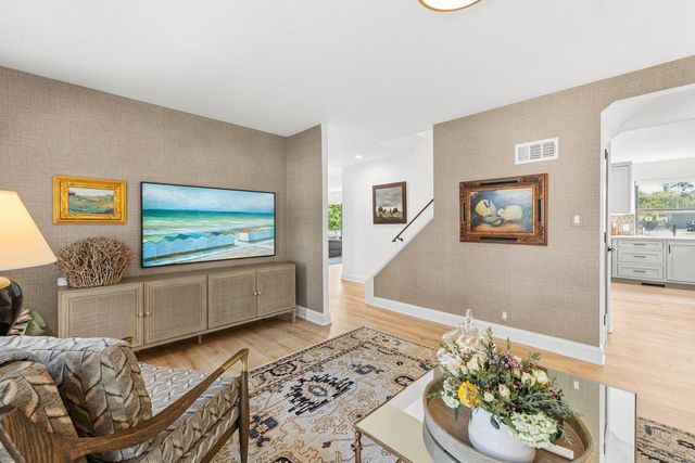 7137 N Santa Monica BOULEVARD, Fox Point, WI 53217