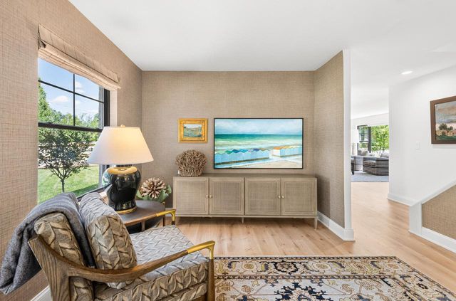 7137 N Santa Monica BOULEVARD, Fox Point, WI 53217