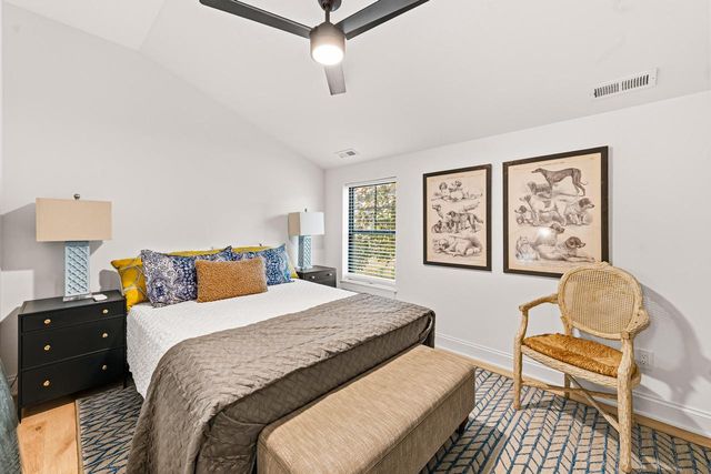 7137 N Santa Monica BOULEVARD, Fox Point, WI 53217