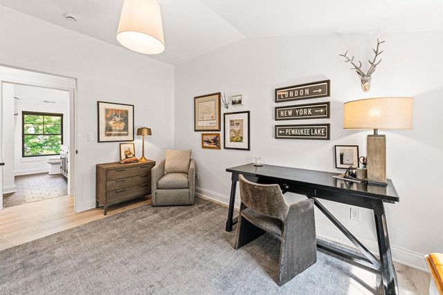 7137 N Santa Monica BOULEVARD, Fox Point, WI 53217