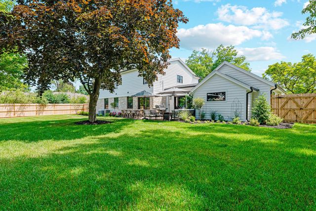 7137 N Santa Monica BOULEVARD, Fox Point, WI 53217