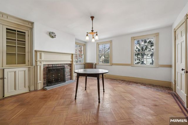 142 Island Road, Mahwah, NJ 07430