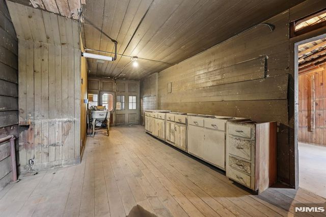 142 Island Road, Mahwah, NJ 07430