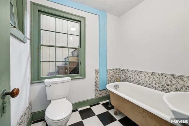 142 Island Road, Mahwah, NJ 07430