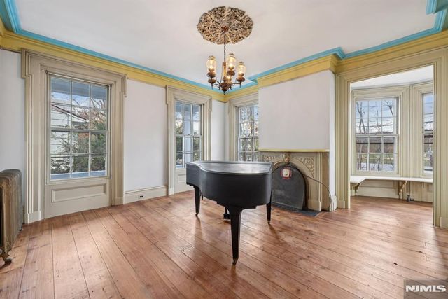 142 Island Road, Mahwah, NJ 07430