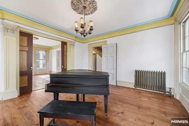 142 Island Road, Mahwah, NJ 07430