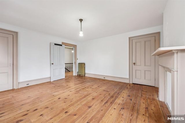 142 Island Road, Mahwah, NJ 07430