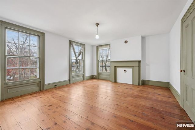 142 Island Road, Mahwah, NJ 07430