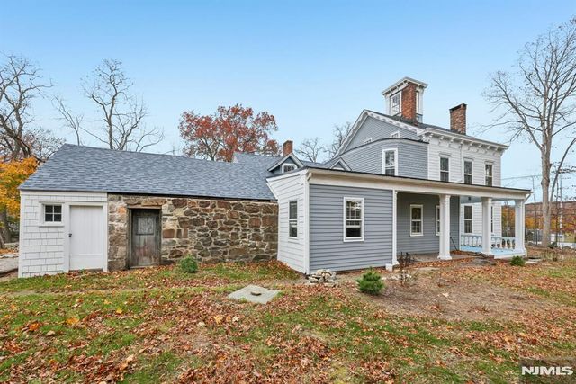 142 Island Road, Mahwah, NJ 07430