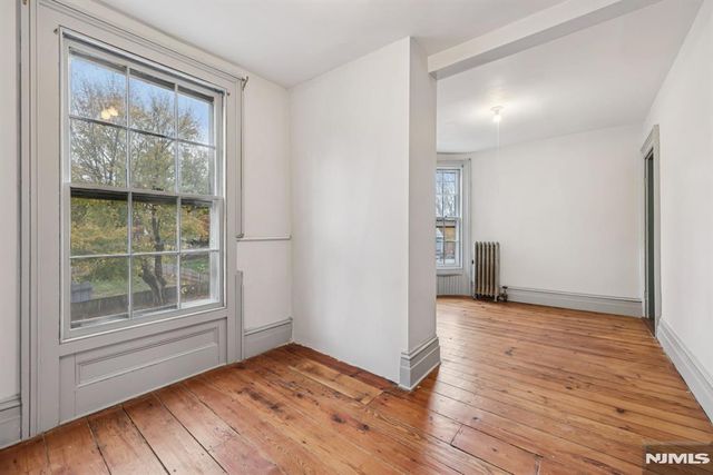 142 Island Road, Mahwah, NJ 07430