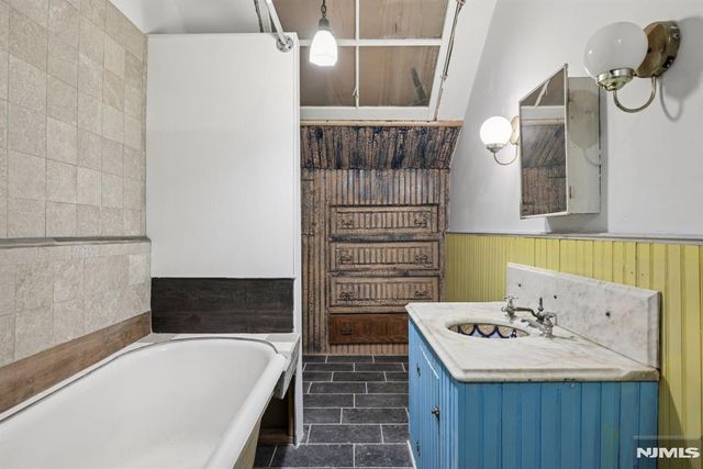 142 Island Road, Mahwah, NJ 07430