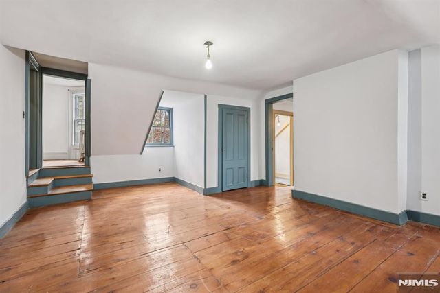 142 Island Road, Mahwah, NJ 07430