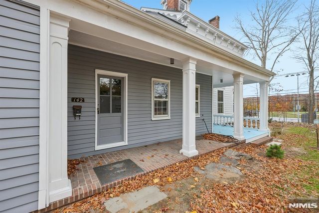 142 Island Road, Mahwah, NJ 07430