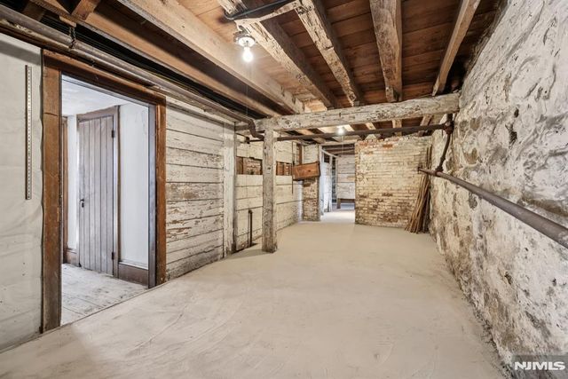 142 Island Road, Mahwah, NJ 07430