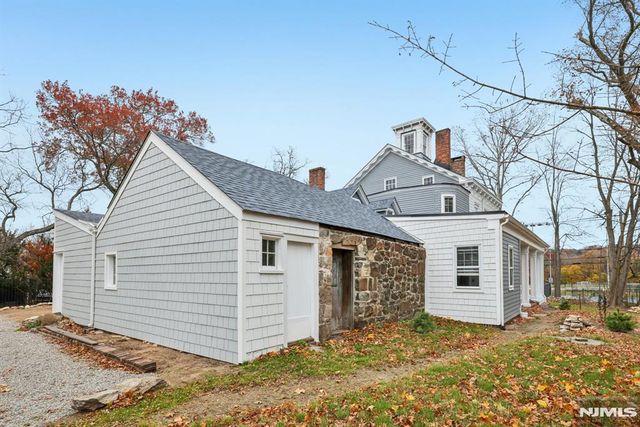 142 Island Road, Mahwah, NJ 07430