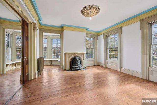 142 Island Road, Mahwah, NJ 07430