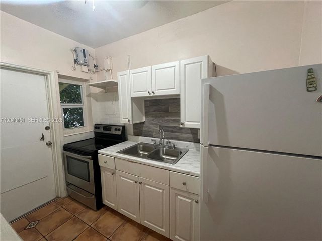 259 NE 111th St, Miami, FL 33161