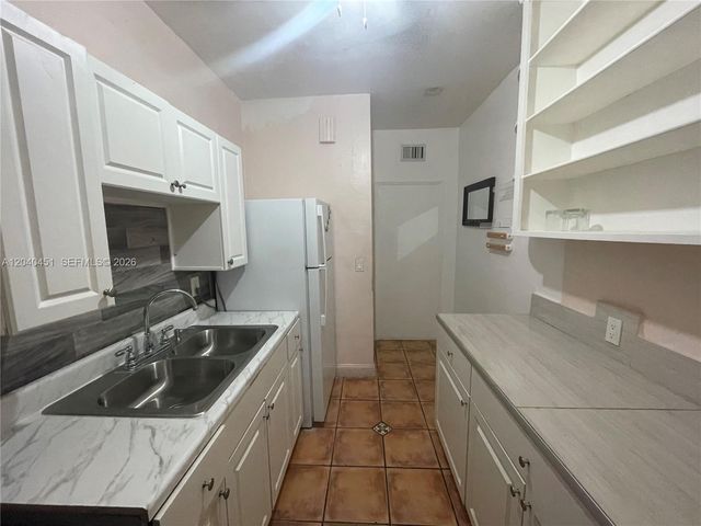 259 NE 111th St, Miami, FL 33161