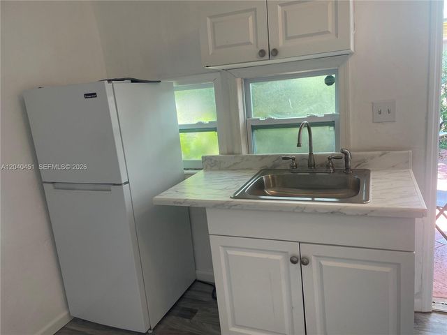 259 NE 111th St, Miami, FL 33161