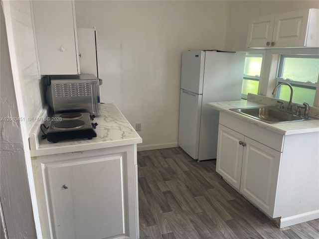 259 NE 111th St, Miami, FL 33161