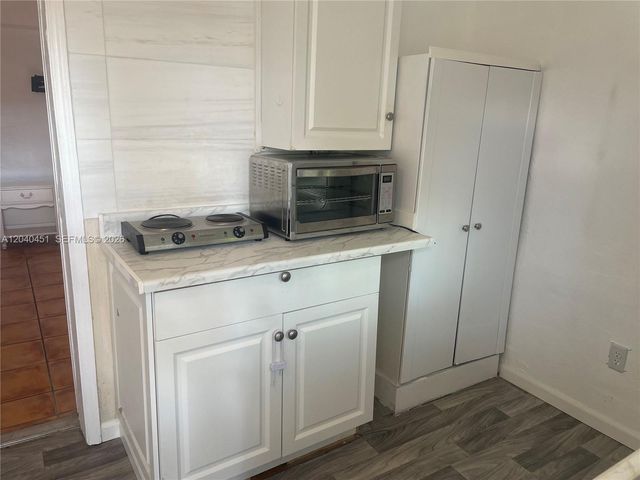 259 NE 111th St, Miami, FL 33161