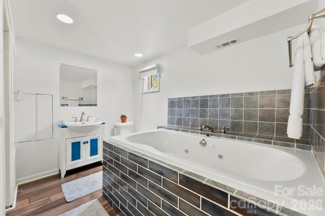 2200 Simmons Street, Gastonia, NC 28052