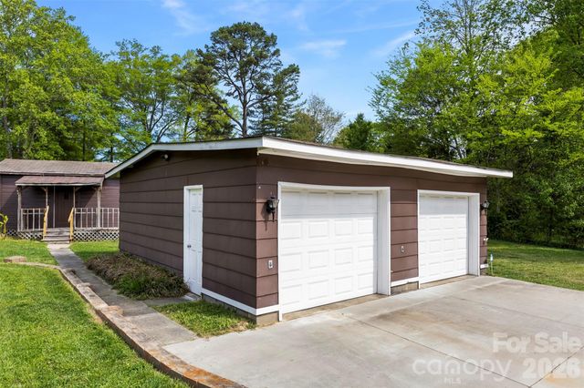 2200 Simmons Street, Gastonia, NC 28052