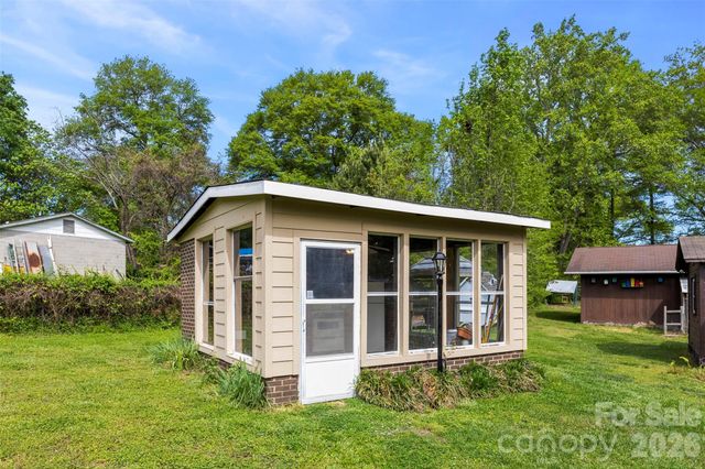 2200 Simmons Street, Gastonia, NC 28052