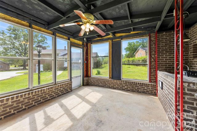 2200 Simmons Street, Gastonia, NC 28052