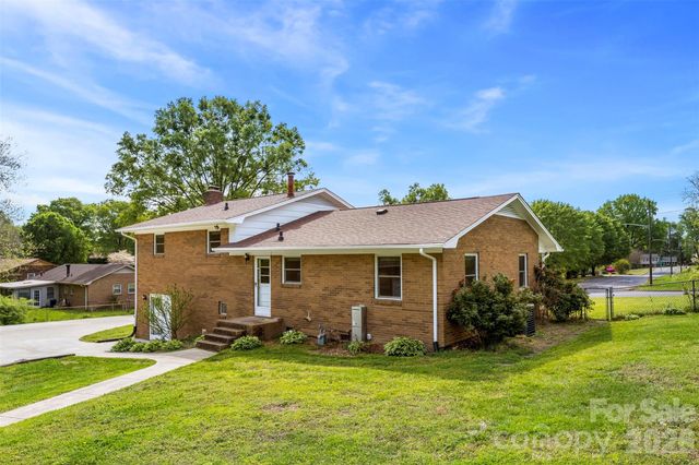 2200 Simmons Street, Gastonia, NC 28052