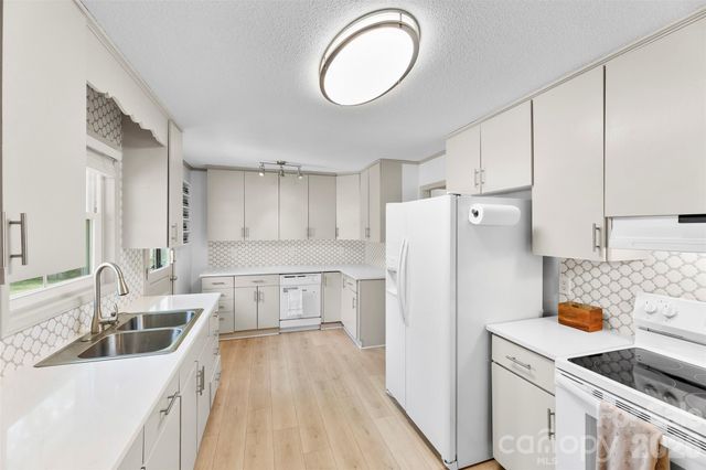 2200 Simmons Street, Gastonia, NC 28052