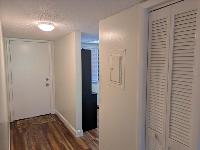 209 MARY DRIVE 7, Oldsmar, FL 34677
