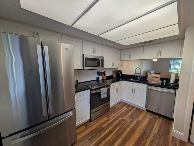 209 MARY DRIVE 7, Oldsmar, FL 34677
