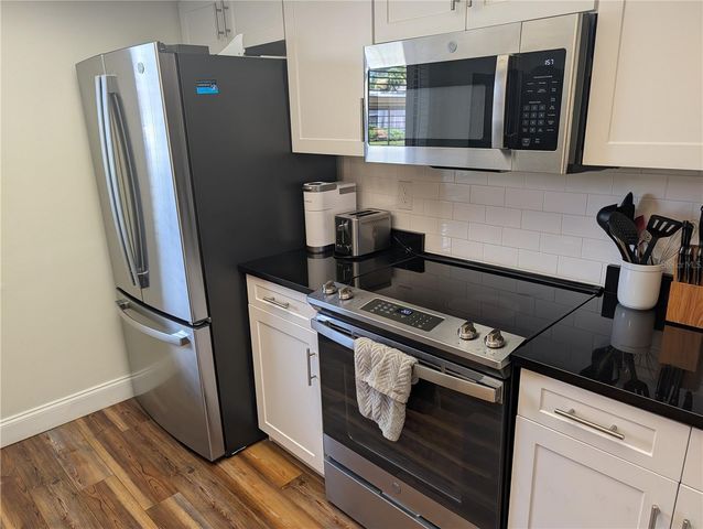209 MARY DRIVE 7, Oldsmar, FL 34677