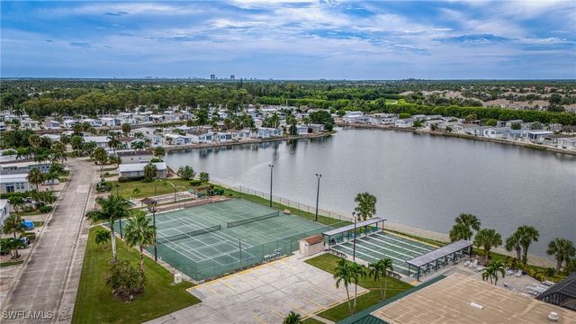 26 Bass LN, Naples, FL 34114