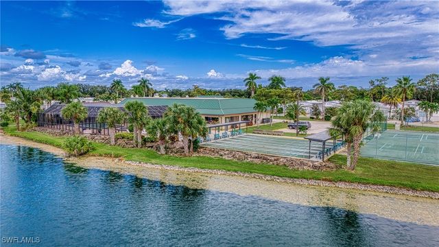 26 Bass LN, Naples, FL 34114